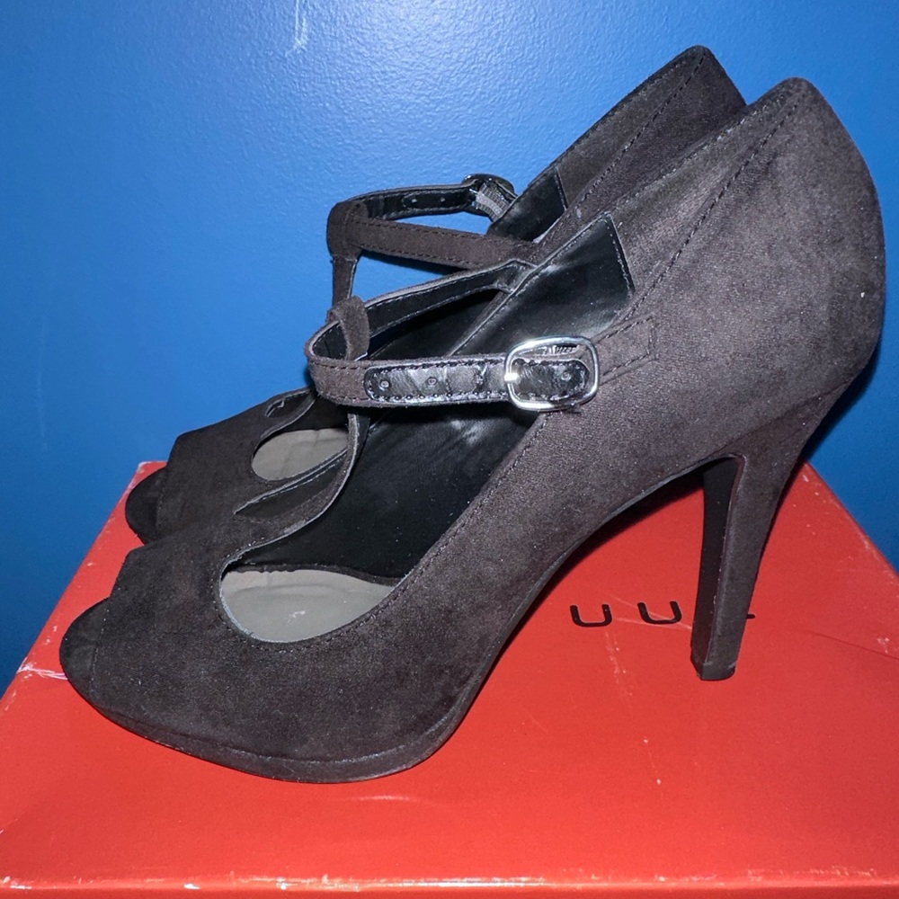 Black heels